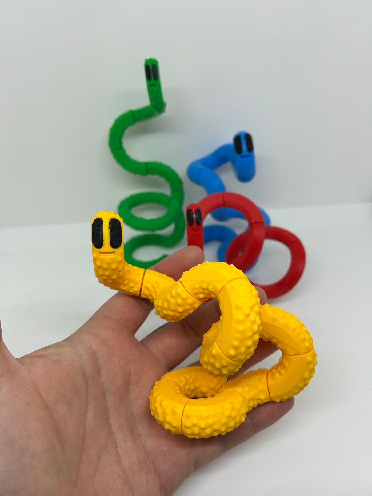 فیجت‌کرم‌های بازیگوش