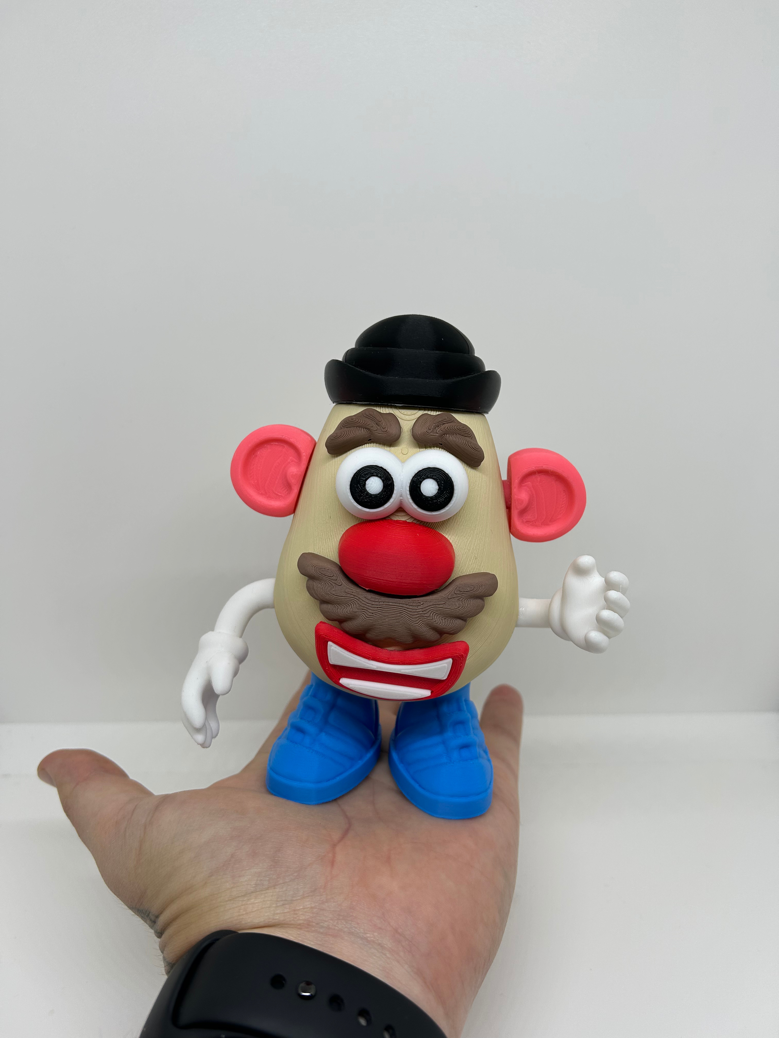 اسباب بازی آقای سیب زمینی در انیمیشین Toy story